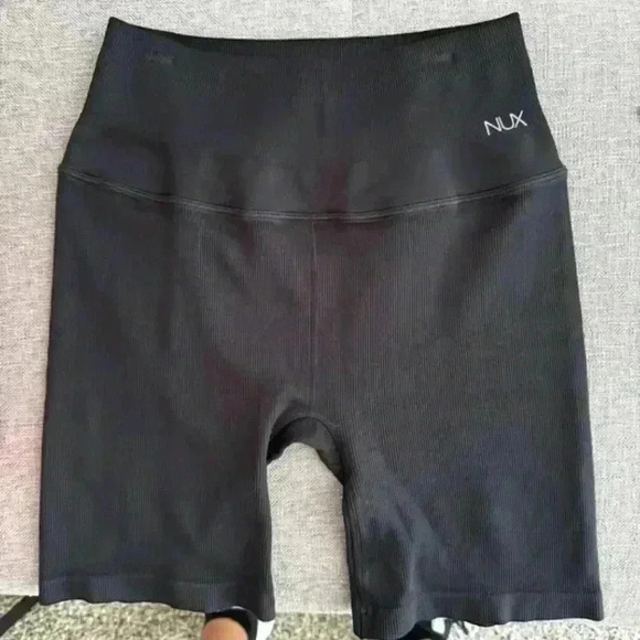 Nux The Good Short - High Rise Seamless Workout Shorts - Picture 2 of 5